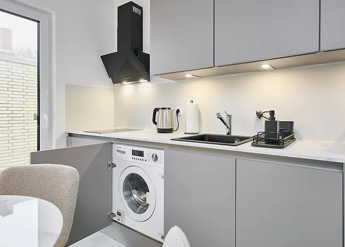 Cozy Neubau-maisonette - Citynah In Hamburg-niendorf
